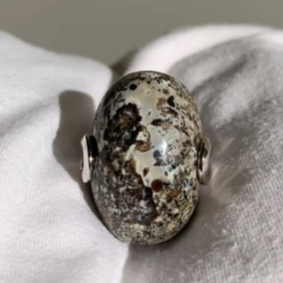 Natural Statement Green amber ring, Oval shaped, Rare Oreo cookie color, - Picture 1 of 6